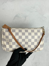 Load image into Gallery viewer, Louis Vuitton Pochette Accessoires