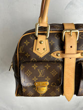 Load image into Gallery viewer, Louis Vuitton Manhattan GM