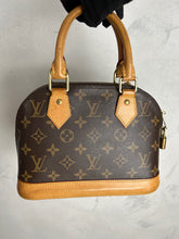 Load image into Gallery viewer, Louis Vuitton Alma BB