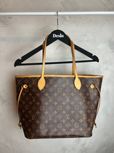 Load image into Gallery viewer, Louis Vuitton Neverfull MM