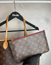 Load image into Gallery viewer, Louis Vuitton Neverfull MM
