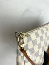 Load image into Gallery viewer, Louis Vuitton Pochette Accessoires
