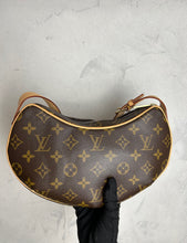 Load image into Gallery viewer, Louis Vuitton Croissant PM Shoulder bag
