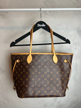 Load image into Gallery viewer, Louis Vuitton Neverfull MM
